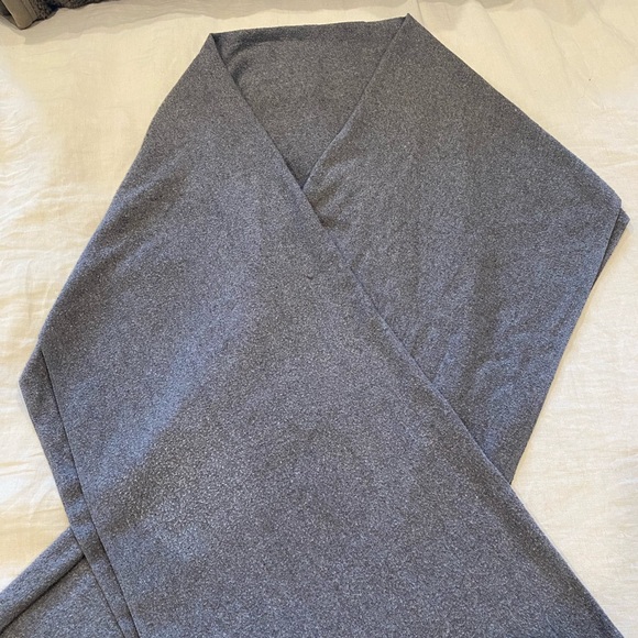 Acne Studios Scarf 100% wool. Real deal straight from Europe - Picture 2 of 3
